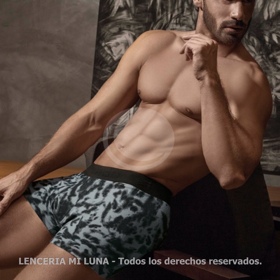 BAKHOU BOXER ALGON Y LYCRA. ESTAMPADO ANIMAL PRINT ELASTICO SOBRE RELIEVE