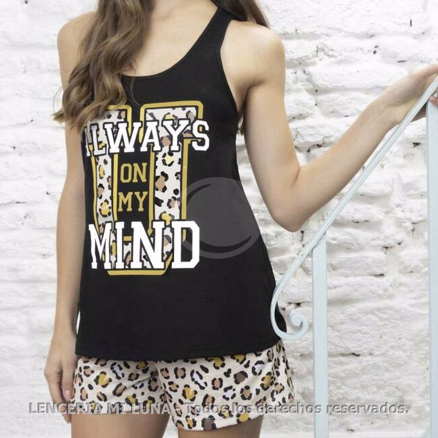 LENCATEX Pijama con casaca de jersey y short sublimado - Animal Print