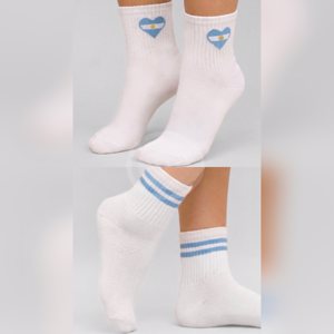 MK MEDIAS TOBILLERAS C/MOTIVO AMAMOS ARGENTINA. SURTIDOS